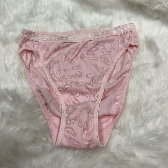 2000 Victoria's Secret Light Pink Feather Pattern Panties